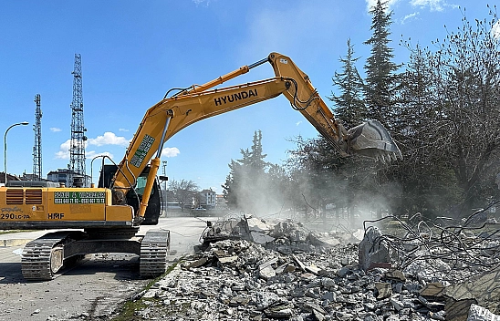 Elazığ'ın 50 Yıllık Tarihi 45 Günde Yıkılacak