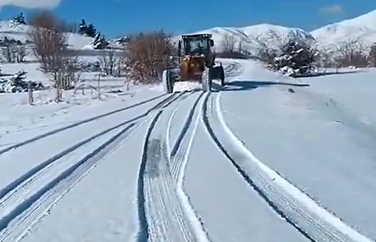 Elazığ'ın dört bir yanında karla mücadele seferberliği
