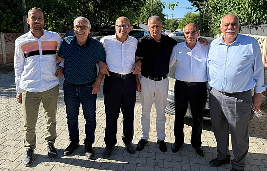 Elazığ'ın emektar otobüs şoförleri yıllar sonra bir araya geldi