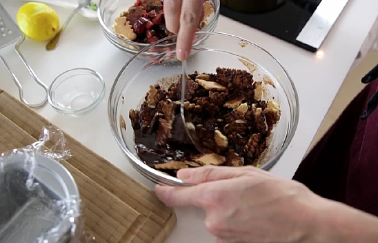 Elazığ'ın ev hanımlarından mozaik pasta sırrı: Ağızda dağılan lezzetin püf noktaları