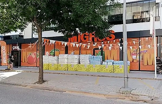 Elazığ'ın Marketi Yine Yaptı Yapacağını: Bu indirimleri duyan oraya koşuyor