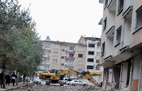 Elazığ'ın Merkezinde Bir Cadde 6 Gündür Trafiğe Kapalı!