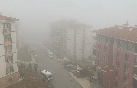 Elazığ'ın yüksek kesimlerde sis etkili oldu