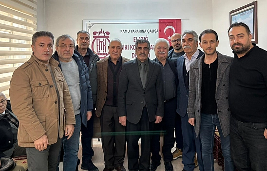 Elazığ Musiki Derneği'nde bayrağı  Fethi Açıkgöz aldı