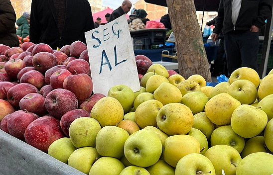 Elazığ semt pazarında güncel meyve ve sebze fiyatları