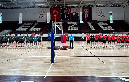 Elazığ, Türkiye voleybol yarı finallerine başarıyla ev sahipliği yaptı