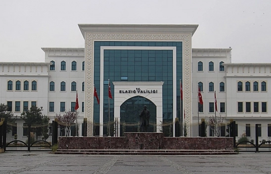 Elazığ Valiliği'nden açıklama: Camiye zarar veren şahıs tespit edildi
