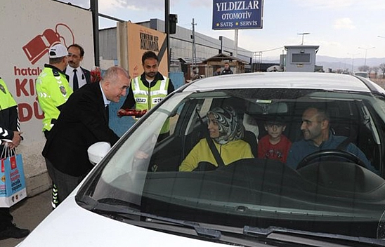 Elazığ Valisi Hatipoğlu Emniyet Uygulama Noktalarını ziyaret etti