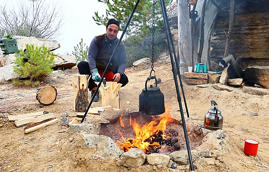 Elazığlı coğrafya öğretmeni doğanın izinde: Öğrencilerine keşfetmeyi aşılıyor