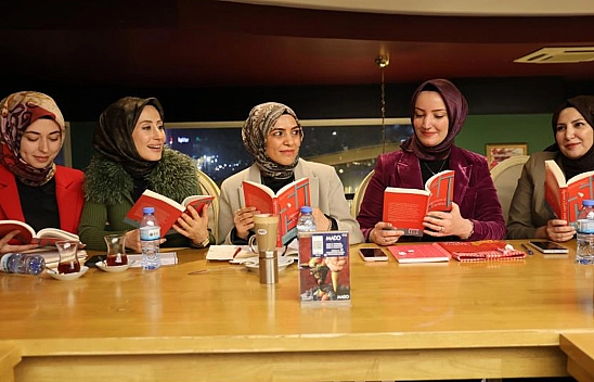Elazığlı kadınlardan, altın yerine kitap günü