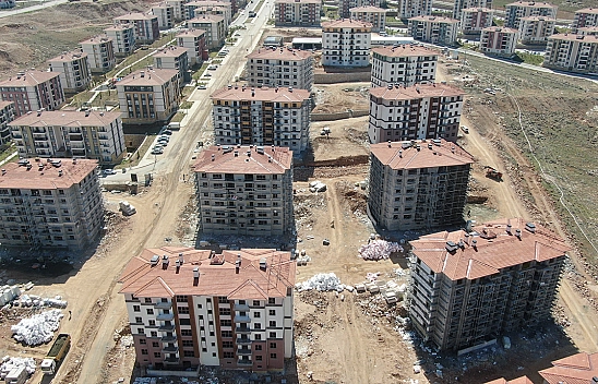 Elazığlılar konutlarına kavuşuyor