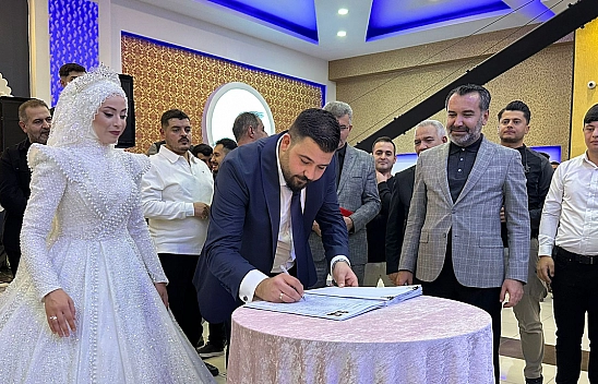 Elazığspor tribünlerinin emektarı Burak Sudan, Kader Fırat ile dünya evine girdi