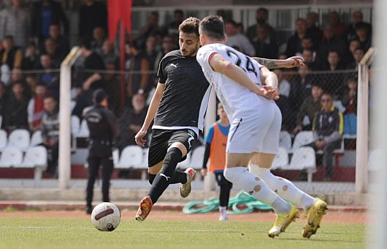 Zirveyle 9, Turgutlu'yla 6 puan!