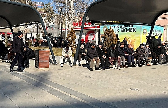 Emekli maaş zammı için kritik dönem: Gözler enflasyon verilerine çevrildi