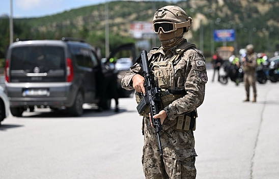 Emniyet teşkilatı zirve için görev başında