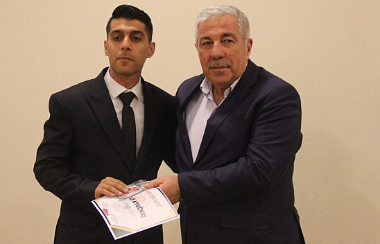 Erbasan, görevi bıraktı