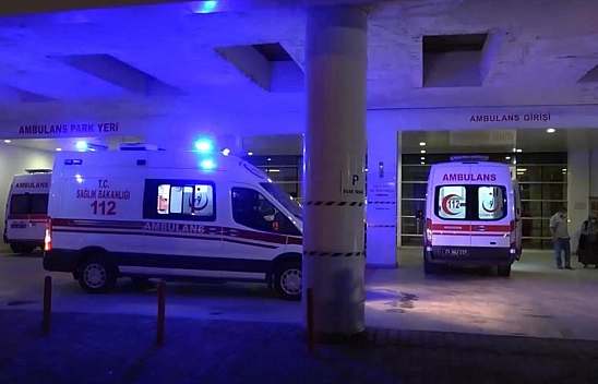 Evinde Yasak Aşk Kaçamağı Yapan Kadın, Kocasına Yakalandı: 2 Yaralı