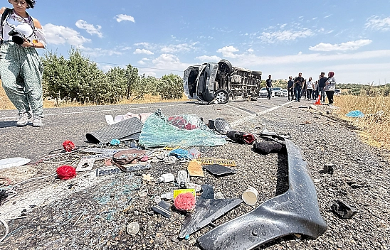 Feci minibüs kazasında ölü sayısı 7'ye yükseldi
