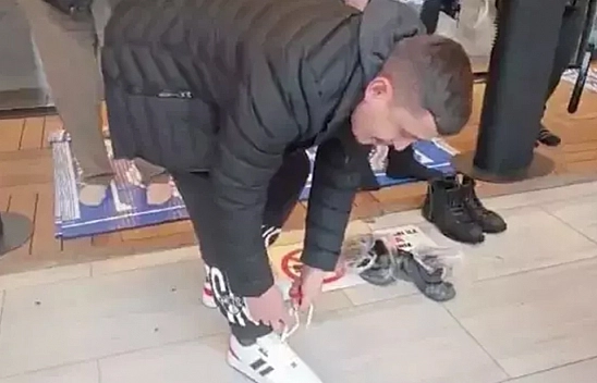 Ferdi Tayfur'un cenaze töreninde skandal olay