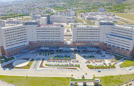 Fethi Sekin Şehir Hastanesi artık akşamları da hizmet verecek