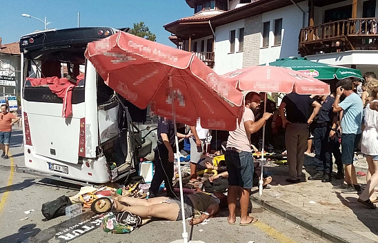 Freni Boşalan Tur Otobüsü Dehşet Saçtı: Çok Sayıda Yaralı
