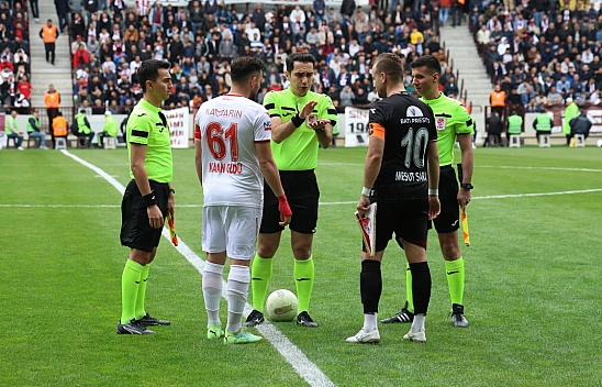 Gakgo'ya A Klasman hakemi