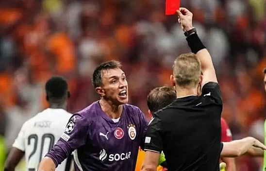 Galatasaray'a kötü haber! İşte Fernando Muslera'yı bekleyen ceza...