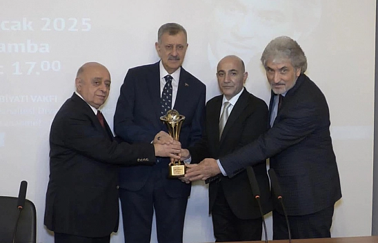 Gazeteci Arif Çakmak'a büyük onur