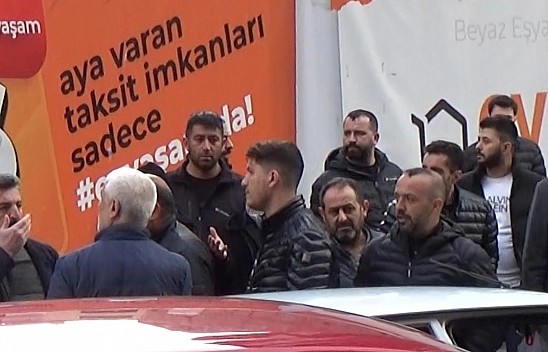 Gazi Caddesi'nde Ramazan Ayına Yakışmayan Görüntüler