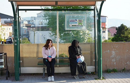 Genç kadın durakta tacizciyi saniye saniye kaydetti: 'Ben hovardayım, hovarda'