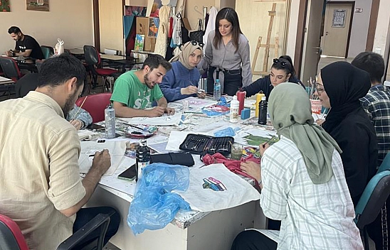 Gençlerden Plastik Poşet Tüketimini Azaltmak İçin Etkinlik