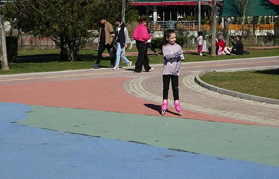 Güzel Hava Kışı Unutturdu