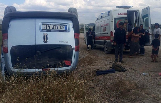 Hafif Ticari Araç Takla Attı