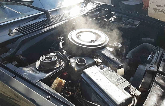 Hareket halindeki Fiat Tofaş alev alev yandı