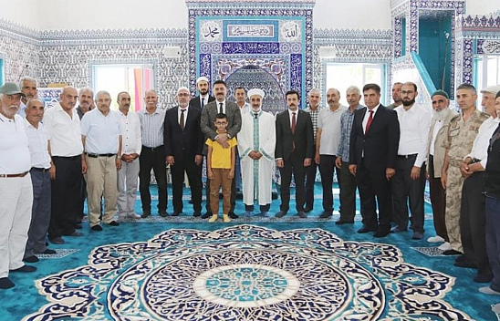 Vatandaşlar Seferber Oldu, Köye 3 Katlı Cami Yapıldı