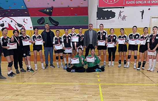 Hentbol Bölge Şampiyonası Elazığ'da tamamlandı