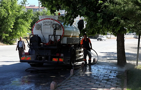 Hicret Mahallesi genelinde kapsamlı temizlik çalışması