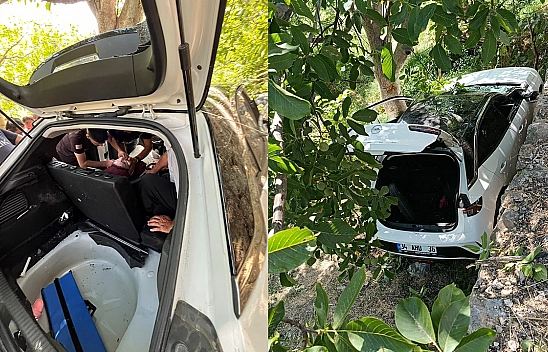 Hizan'da otomobil bahçeye uçtu: 8 kişi yaralandı