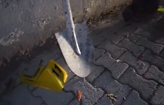 İki grup arasında kürekli kavga