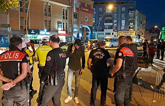 İki kişi arasında başlayan kavga büyüdü: 6 yaralı