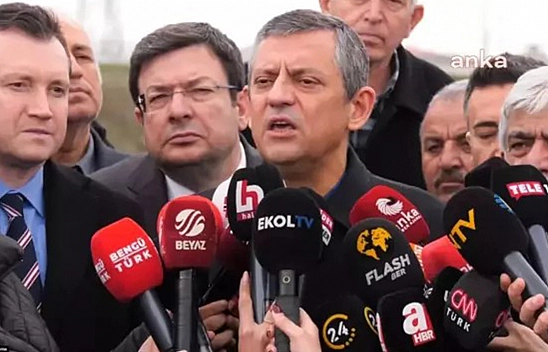 İmamoğlu'nu Silivri'de ziyaret eden Özel'den sürpriz bayram kararı