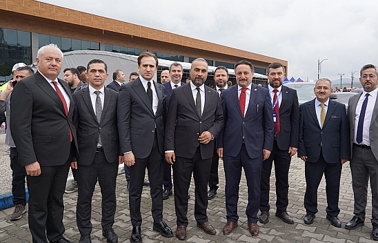 İstanbul Milletvekili Karayel, BARÜ'de Bilimfest etkinlik alanını gezdi