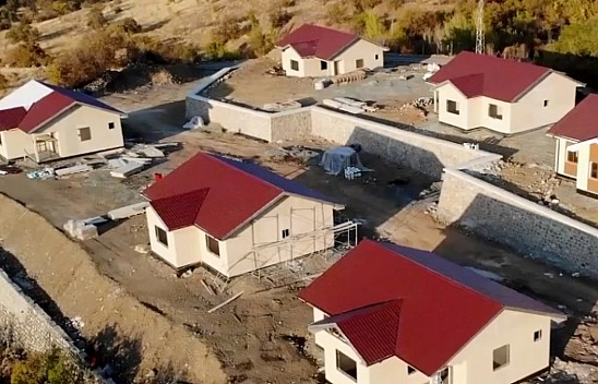 İşte Elazığ'a yapılacak yeni konutlar: Yapılan malzemeyi öğrenenler hayretler içinde kalıyor!