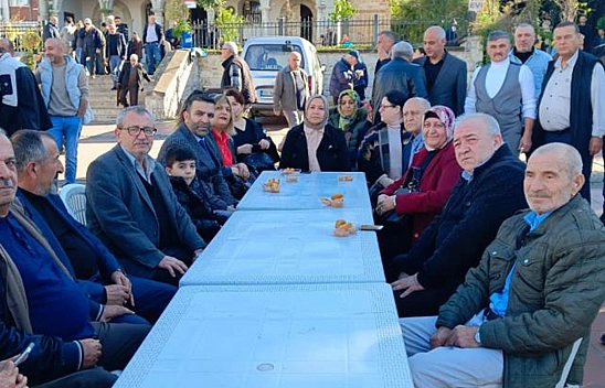 İzmir'de Elazığlı Şehidimiz ve Bütün Şehitlerimiz İçin Lokma Döktürüldü