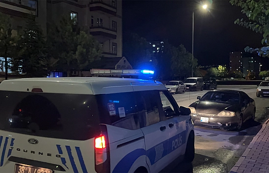 Kadın evinde hayatını kaybetmiş halde bulundu