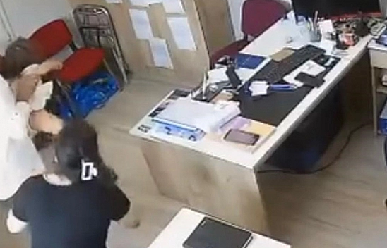Kahraman muhtar, 3 yaşındaki çocuğu ölümden kurtardı