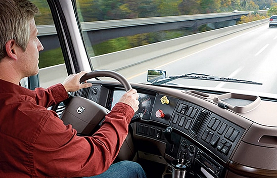 Kamyon şoförleri ve inşaatçılar zirvede, yazılımcılar geride