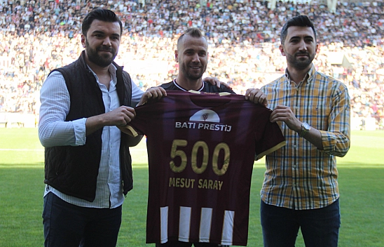 Kaptan 500. maçına çıktı