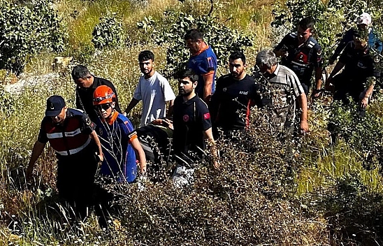 Kayalıklardan Düşen Şahıs Ağır Yaralandı
