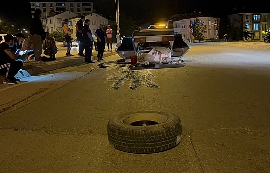 Kaza Yapan Aracın Tekeri Uçtu